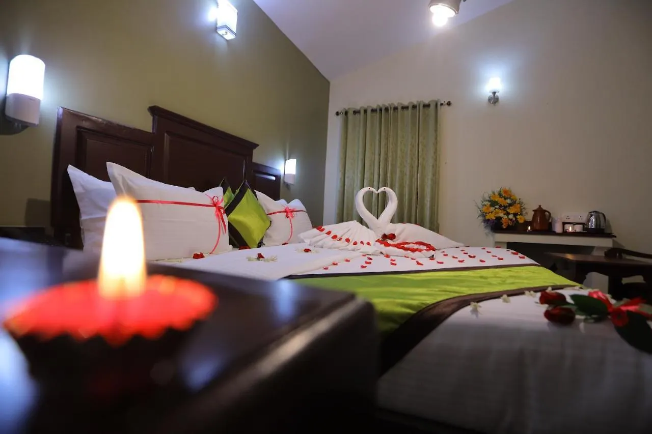 Misty Cardamom Hills Munnar Hotel India