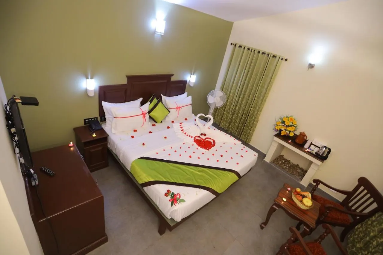 ****  Misty Cardamom Hills Munnar Hotel India